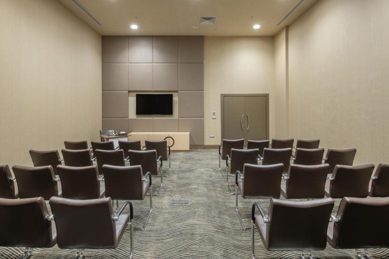 Millennium Makkah Al Naseem Mecca Exterior photo Meeting room