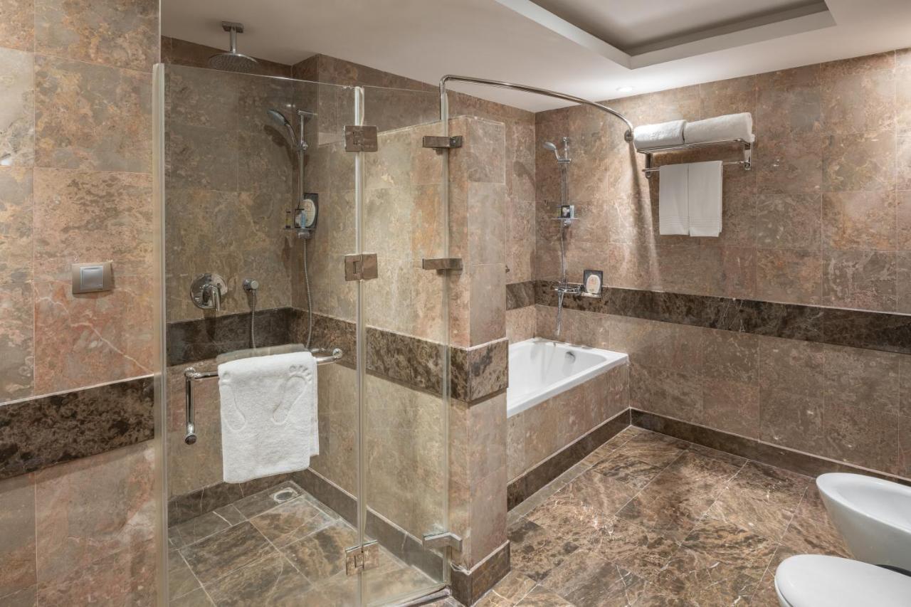Millennium Makkah Al Naseem Mecca Exterior photo Bathroom