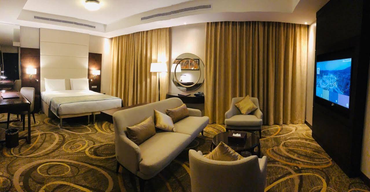 Millennium Makkah Al Naseem Mecca Exterior photo A room at the hotel