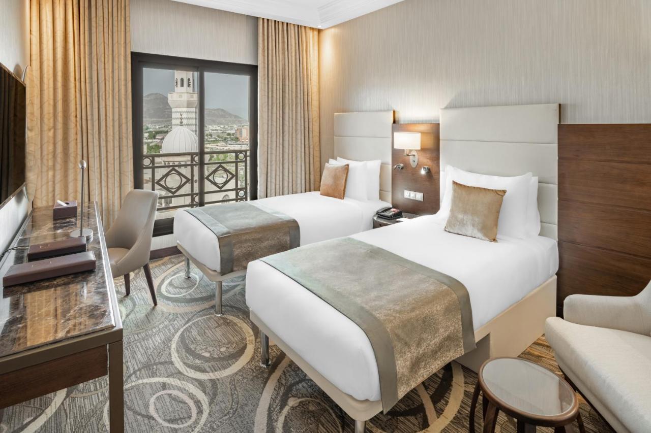 Millennium Makkah Al Naseem Mecca Exterior photo Room at the hotel