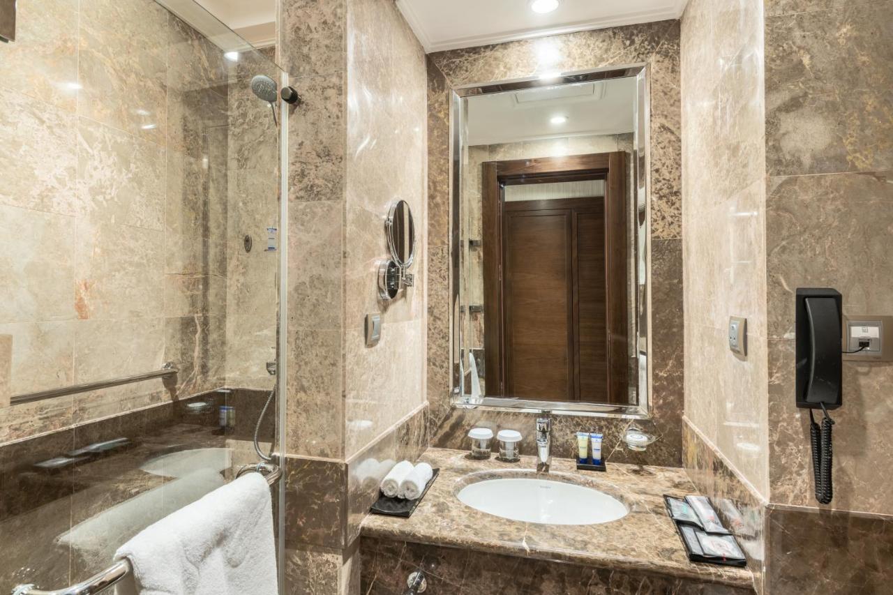 Millennium Makkah Al Naseem Mecca Exterior photo Bathroom
